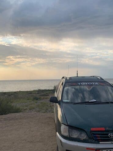 митсубиси поджеро ио: Toyota Ipsum: 1996 г., 2 л, Автомат, Бензин, Минивэн — 10