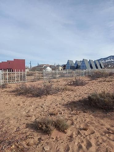 Жер тилкелери: 3000 соток, Курулуш — 2