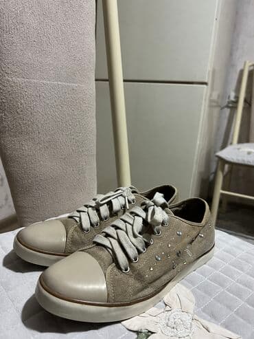 Кроссовки, 39, Geox, Б/у, цвет - Бежевый, Самовывоз, Платная доставка