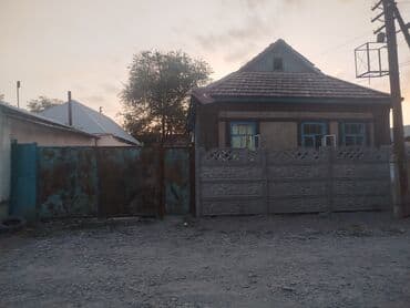 срочно продаю дом село садовое: Продается дом с прилегающей территорией, предлагающий просторные — 7