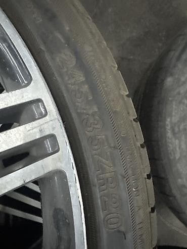 шина размер 17: Комплект низкопрофильных шин на 20" с разной шириной перед/зад — 2