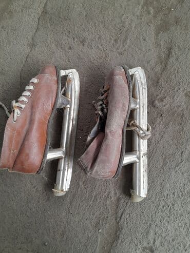 прикормочный кораблик с эхолотом и gps: Хоккейные, 39, Б/у — 2