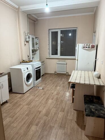 Батирлер: 3 бөлмө, Менчик ээси, Чогуу жашоосу жок, Толугу менен эмереги бар — 10