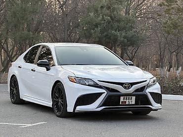 Toyota Camry: 2019 г., 2.5 л, Автомат, Бензин, Седан