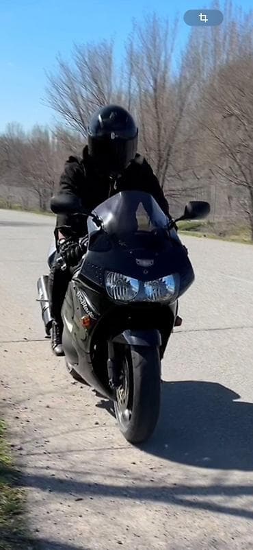 kyrgyz: Спортбайк Honda, 1100 куб. см, Бензин, Взрослый — 1