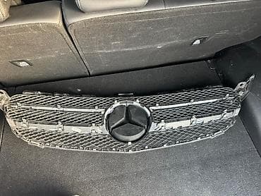 w205: Решетка радиатора Mercedes-Benz 2019 г., Б/у, Оригинал — 2