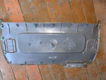 губа на ваз: Toyota Estima Пластик крышки багажника, Тойота Истима Обшивка крышки — 2