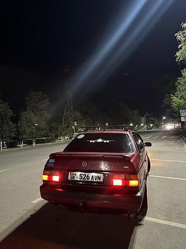 Volkswagen Passat: 1989 г., 1.8 л, Механика, Бензин, Седан — 3