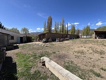 жаны уйлор: Продается Фазенда село Кара-Ой(Долинка) 52соток красная книга, ест — 7