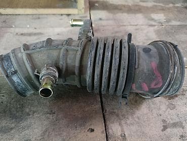 p11: Nissan Primera P11 2.0 Ниссан Примера П11 SR20DE гофра воздушного — 1