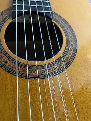 дека: Классическая гитара Yamaha C80 с Китай электроникой Fishman Presys — 3