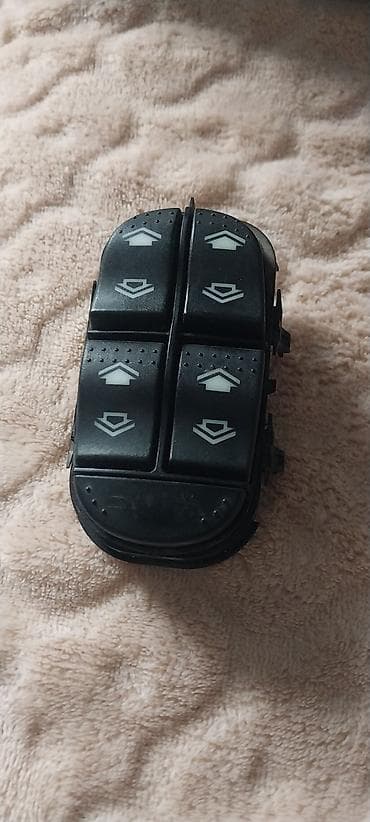 Автокосметика: Ford focus 1 . Блок кнопок управления стеклоподъёмниками (передняя — 1