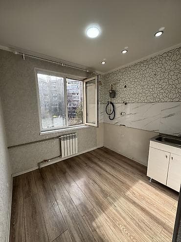 голоден строй: 1 комната, 32 м², 104 серия, 4 этаж, Косметический ремонт — 4