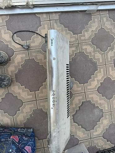 Кухонная вытяжка Midea MH60T349X В отличной состоянии, работает