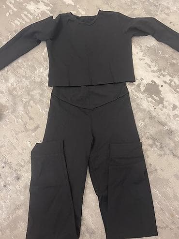 скупка старой одежды: Вещи все б/у носили 2-3 раза некоторые новые Все из Москвы Бренды — 9