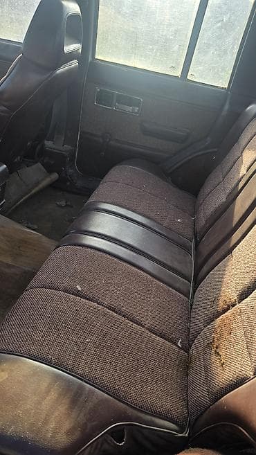 расширители: Jeep Cherokee: 1990 г., 4 л, Механика, Бензин, Внедорожник — 6