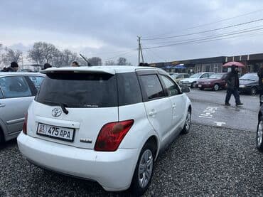 Toyota ist: 2003 г., 1.5 л, Автомат, Бензин, Хэтчбэк