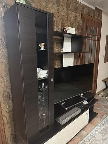Гостиная стенка с витриной и ТВ-тумбой - Комплектация: - Тумба под