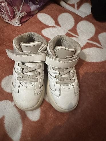 nike dunk low: Продаю кроссовки на мальчика в идеальном состоянии Черные 600 сом — 6