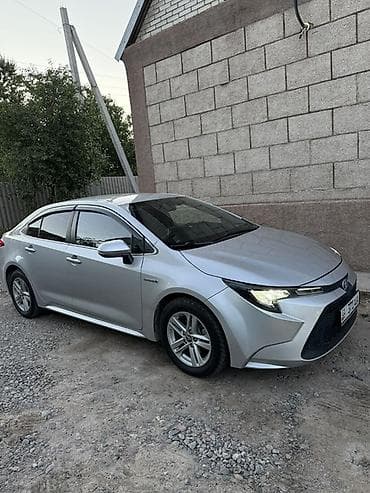 corolla: Toyota Corolla: 2019 г., 1.8 л, Вариатор, Гибрид, Седан — 4