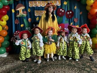 ош детский: Срочно! Детский развивающий центр/сад требуются воспитатели и няни с — 10