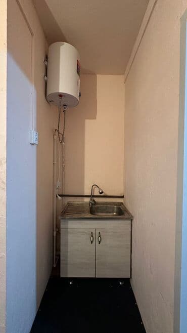 долгосрочная аренда частного дома: 1 комната, Собственник, С мебелью частично — 7