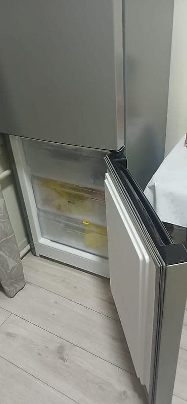 superlight 2: Холодильник Indesit, двухкамерный, цвет серебристый (inox). Ниженяя — 2