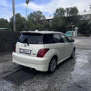 Toyota Ist: 2004 г., 1.5 л, Автомат, Бензин, Хетчбек — 2