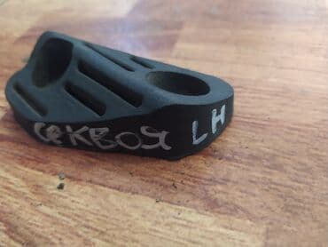 запчасти на тойота калдина в бишкеке: Toyota Sequoia фиксатор крышки багажника Тойота Секвойя фиксатор крыши — 1