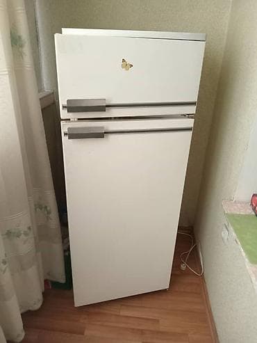 Техника жана электроника: Холодильник двухкамерный, б/у. в рабочем состоянии. - Верхняя — 3