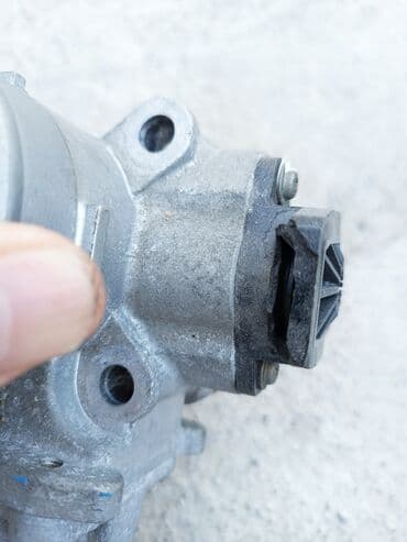 купить запчасти на мотоцикл иж: Дроссельная заслонка Suzuki Б/у, Оригинал, Япония — 2