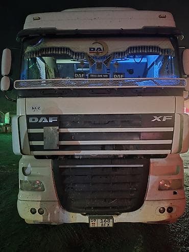 2 4 д: Тягач, DAF, 2011 г., Тентованный — 3