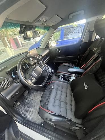 bmw 3 series: Hyundai Casper: 2025 г., 1 л, Автомат, Бензин, Кроссовер — 3