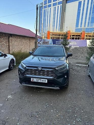 range over: Toyota RAV4: 2024 г., 2.5 л, Автомат, Бензин, Кроссовер — 1