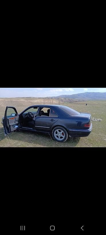 замок мерс 210: Mercedes-Benz E-Class: 2001 г., 2.2 л, Автомат, Дизель, Седан — 3