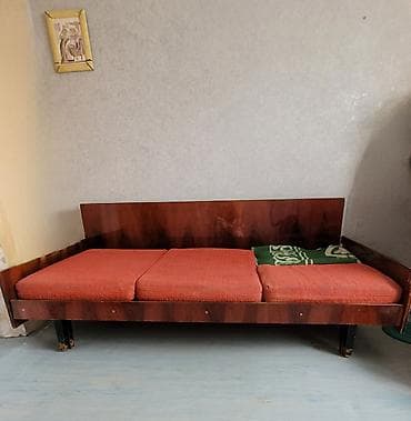 Прямой диван at lalafo.kg Прямой диван
