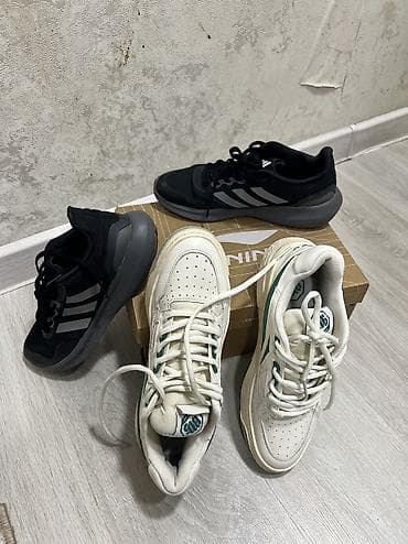 adidas 45: Мужские кроссовки, 43, Adidas, Б/у, цвет - Бежевый, Бесплатная доставка — 1