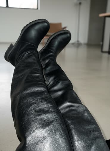 сапоги демисезонные 37 размер: Таза кожа
Сапоги 
Бир жолу кийилген
Состояние идеал
Размер 36 — 1