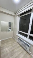 продаю квартиру район кудайберген: 1 бөлмө, 47 кв. м, Элитка, 7 кабат, Евроремонт — 8