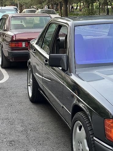 bvd e2: Mercedes-Benz 190: 1986 г., 2.2 л, Автомат, Бензин, Седан — 2