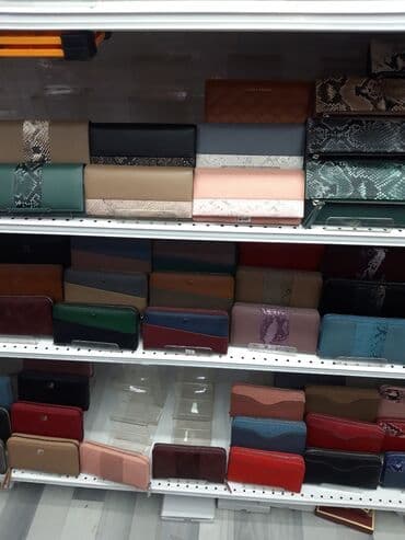 срочно продаю в связи с переездом: Клатч — 18