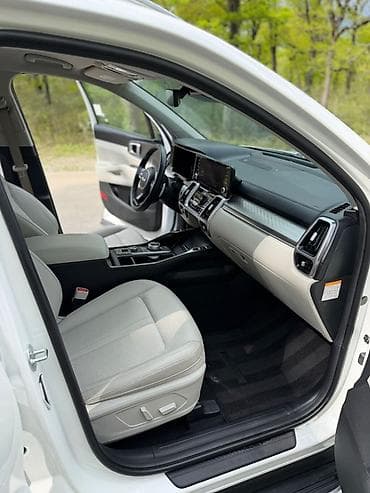 sorento 2024: Kia Sorento: 2023 г., 1.6 л, Вариатор, Гибрид, Кроссовер — 10