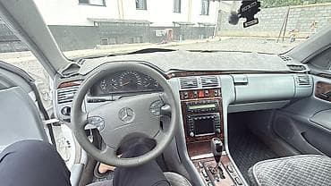 Mercedes-Benz E-Class: 2000 г., 3.2 л, Типтроник, Бензин, Седан — 6