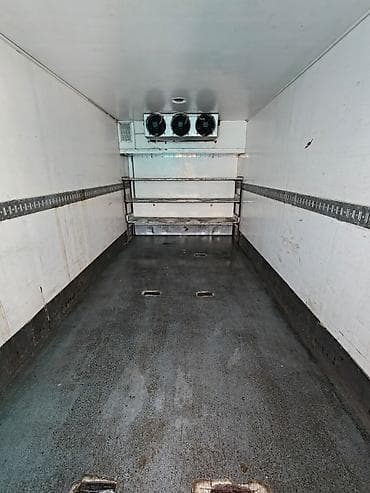 колесный вагон: Изотермический рефрижераторный фургон-камера в отличном состоянии — 5