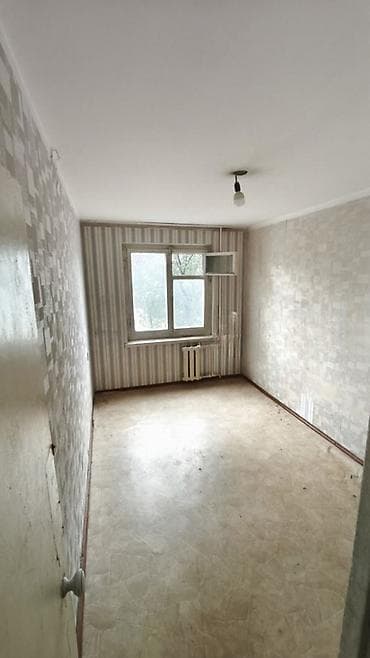Квартиры: 2 комнаты, 43 м², 10 мкр 104 серия, 2 этаж, Требуется ремонт — 2