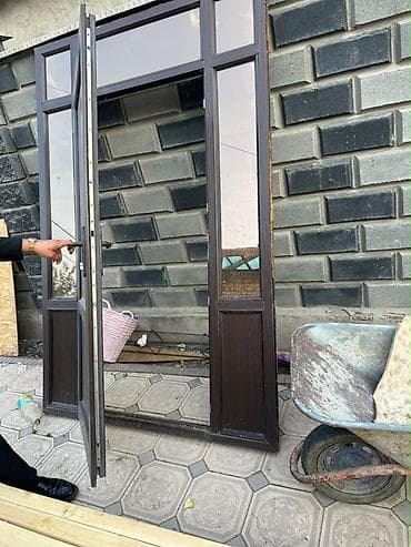 Дом и сад: Металлопластиковая входная дверь с боковыми и верхними остеклёнными — 2