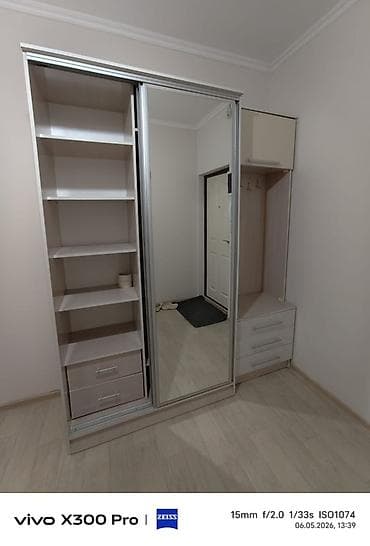мебель для прихожка: Гарнитур для прихожей, Б/у, Шкаф, Комод, Зеркало, ДСП, Самовывоз, цвет - Бежевый — 4