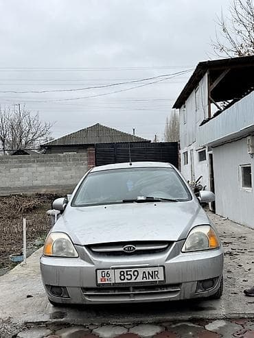 Kia Rio: 2004 г., 1.4 л, Механика, Бензин, Седан