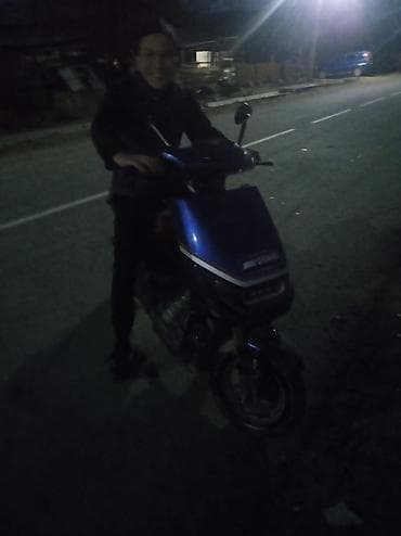 Автомобиль на разбор по запчастям. Кузов седан, 4 двери. Сильные