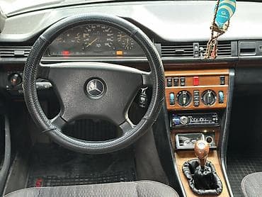 Унаа сатуу: Mercedes-Benz W124: 1992 г., 2.3 л, Кол менен иштөөчү, Бензин, Универсал — 8